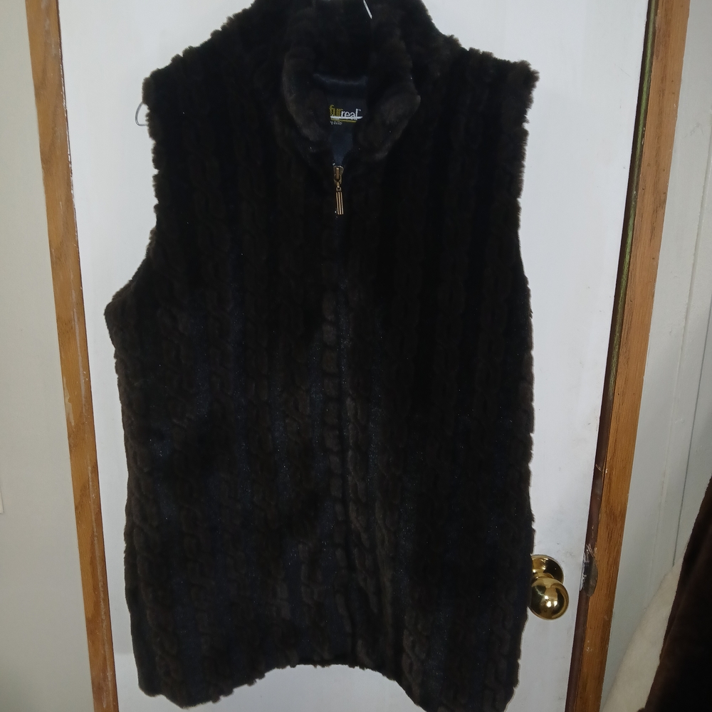 'Not Fur Real' Black/brown Faux Fur Vest